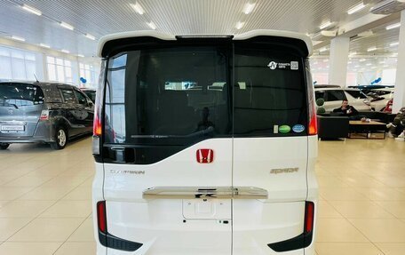 Honda Stepwgn IV, 2016 год, 1 600 000 рублей, 6 фотография