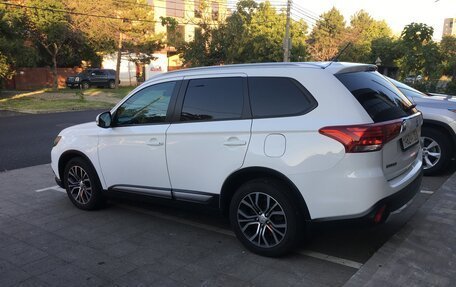 Mitsubishi Outlander III рестайлинг 3, 2015 год, 1 660 000 рублей, 2 фотография
