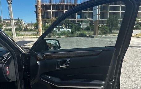 Mercedes-Benz E-Класс, 2014 год, 1 900 000 рублей, 15 фотография