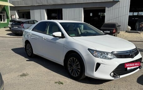 Toyota Camry, 2017 год, 2 500 000 рублей, 3 фотография