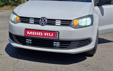 Volkswagen Polo VI (EU Market), 2013 год, 630 000 рублей, 2 фотография