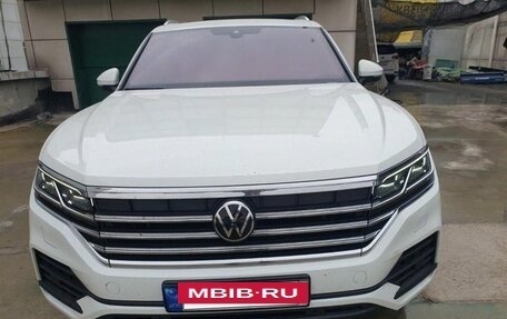 Volkswagen Touareg III, 2022 год, 5 260 000 рублей, 2 фотография