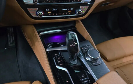 BMW 5 серия, 2022 год, 3 530 000 рублей, 9 фотография