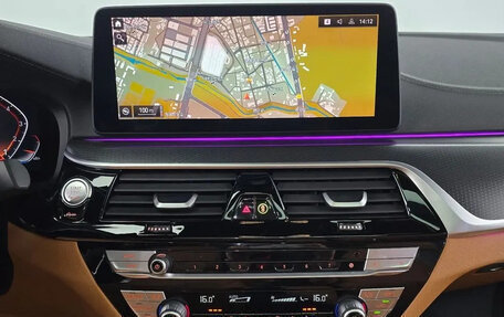 BMW 5 серия, 2022 год, 3 530 000 рублей, 13 фотография