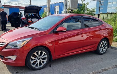 Hyundai Solaris II рестайлинг, 2015 год, 850 000 рублей, 10 фотография