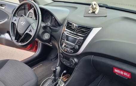 Hyundai Solaris II рестайлинг, 2015 год, 850 000 рублей, 11 фотография