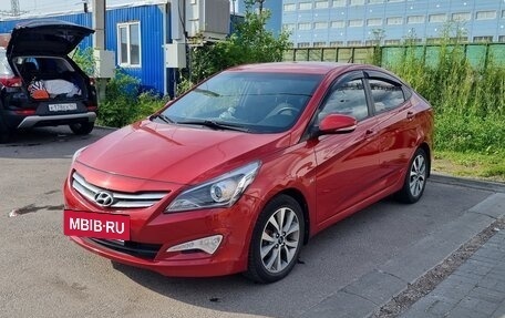 Hyundai Solaris II рестайлинг, 2015 год, 850 000 рублей, 2 фотография