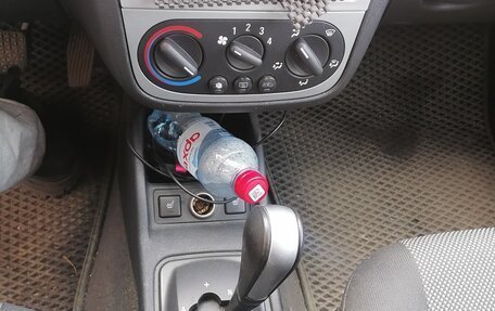 Opel Corsa C рестайлинг, 2006 год, 240 000 рублей, 10 фотография