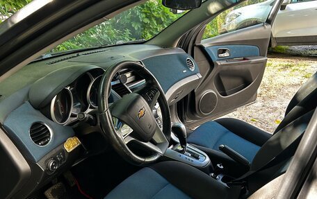 Chevrolet Cruze II, 2011 год, 820 000 рублей, 7 фотография