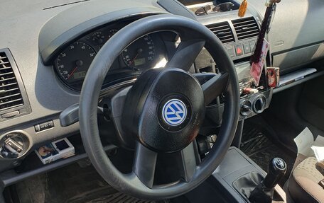 Volkswagen Polo IV рестайлинг, 2002 год, 160 000 рублей, 9 фотография