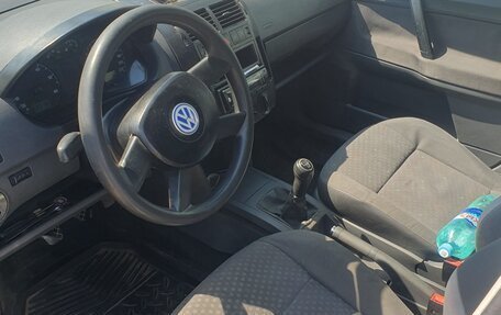 Volkswagen Polo IV рестайлинг, 2002 год, 160 000 рублей, 33 фотография