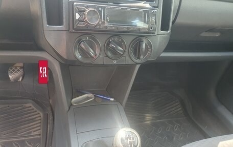 Volkswagen Polo IV рестайлинг, 2002 год, 160 000 рублей, 35 фотография