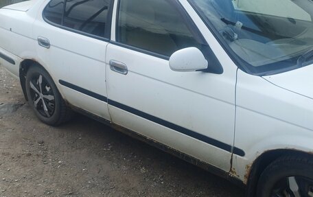 Nissan Sunny B15, 2000 год, 180 000 рублей, 1 фотография