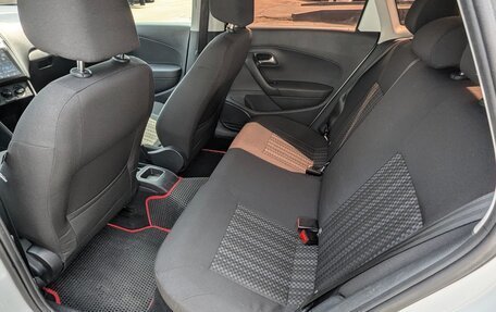 Volkswagen Polo VI (EU Market), 2016 год, 865 000 рублей, 25 фотография
