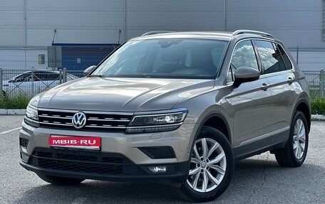 Volkswagen Tiguan II, 2020 год, 2 650 000 рублей, 1 фотография