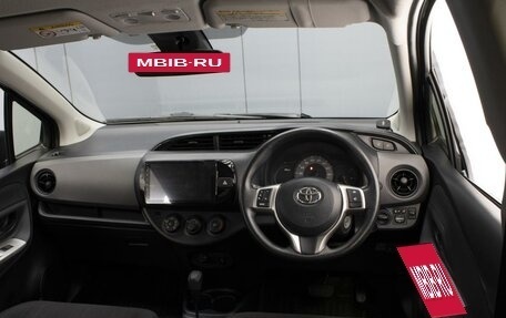 Toyota Vitz, 2016 год, 875 000 рублей, 6 фотография