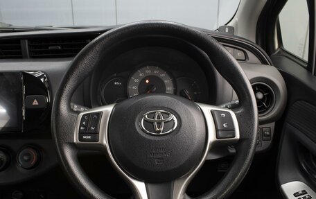Toyota Vitz, 2016 год, 875 000 рублей, 12 фотография
