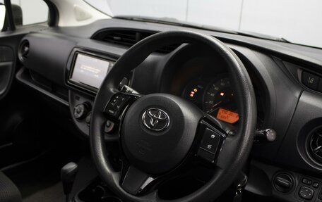 Toyota Vitz, 2019 год, 1 095 000 рублей, 12 фотография