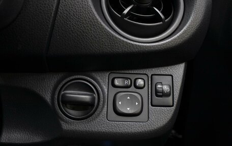 Toyota Vitz, 2019 год, 1 095 000 рублей, 18 фотография