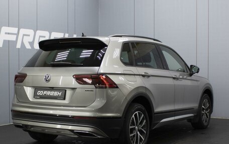 Volkswagen Tiguan II, 2018 год, 2 350 000 рублей, 2 фотография