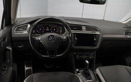 Volkswagen Tiguan II, 2018 год, 2 350 000 рублей, 6 фотография