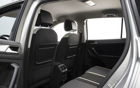 Volkswagen Tiguan II, 2018 год, 2 350 000 рублей, 11 фотография