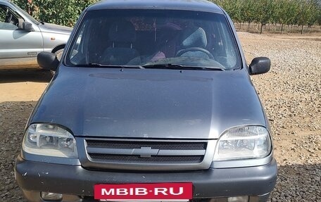Chevrolet Niva I рестайлинг, 2004 год, 350 000 рублей, 2 фотография