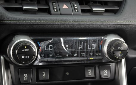 Toyota RAV4, 2024 год, 4 500 000 рублей, 17 фотография