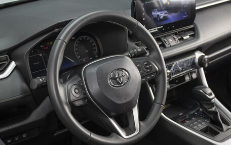 Toyota RAV4, 2024 год, 4 500 000 рублей, 13 фотография