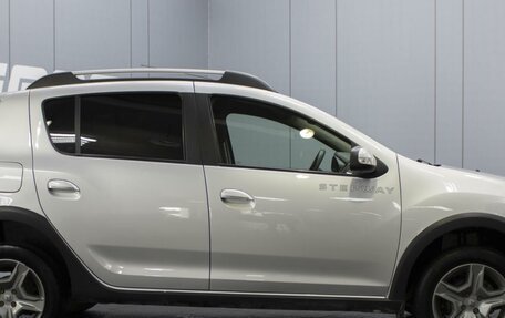 Renault Sandero II рестайлинг, 2019 год, 1 240 000 рублей, 5 фотография