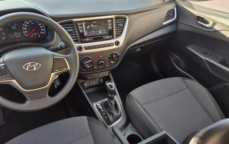 Hyundai Solaris II рестайлинг, 2017 год, 1 350 000 рублей, 14 фотография