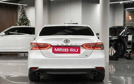 Toyota Camry, 2019 год, 3 090 000 рублей, 6 фотография