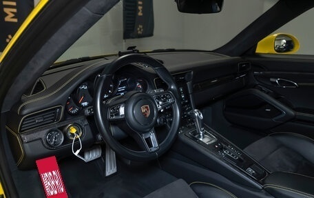 Porsche 911, 2017 год, 10 900 000 рублей, 24 фотография