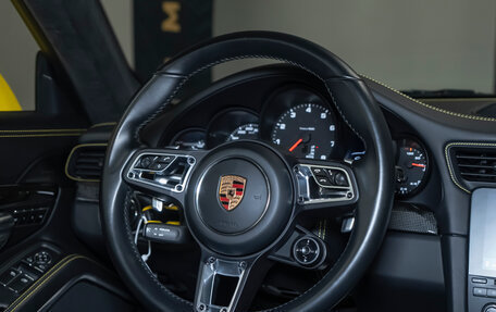 Porsche 911, 2017 год, 10 900 000 рублей, 33 фотография