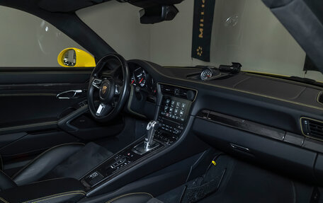 Porsche 911, 2017 год, 10 900 000 рублей, 34 фотография