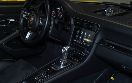 Porsche 911, 2017 год, 10 900 000 рублей, 37 фотография