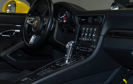 Porsche 911, 2017 год, 10 900 000 рублей, 38 фотография