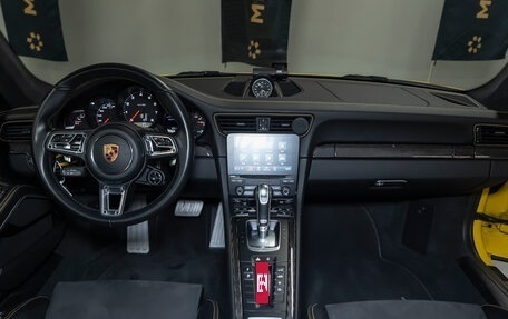 Porsche 911, 2017 год, 10 900 000 рублей, 28 фотография