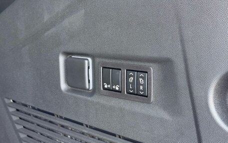 Chevrolet Suburban, 2023 год, 15 500 000 рублей, 27 фотография
