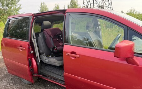 Nissan Presage II, 2003 год, 750 000 рублей, 16 фотография