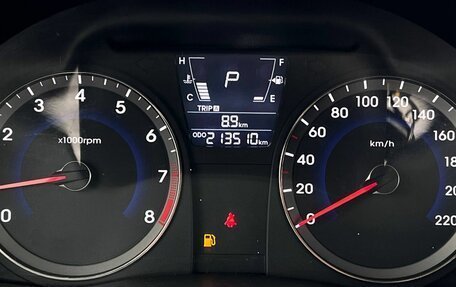 Hyundai Solaris II рестайлинг, 2011 год, 680 000 рублей, 13 фотография