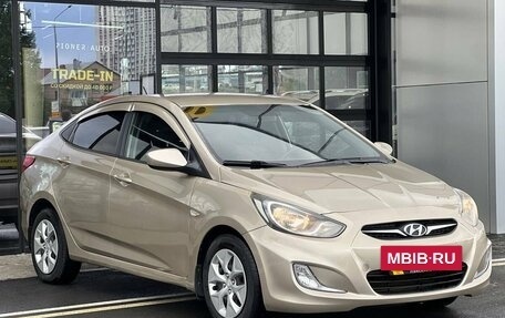 Hyundai Solaris II рестайлинг, 2011 год, 680 000 рублей, 3 фотография