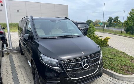 Mercedes-Benz V-Класс, 2025 год, 13 998 000 рублей, 2 фотография
