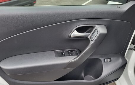 Volkswagen Polo VI (EU Market), 2018 год, 1 100 000 рублей, 10 фотография