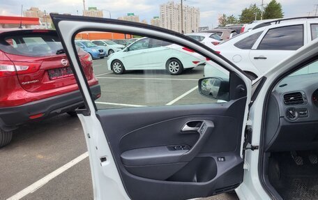 Volkswagen Polo VI (EU Market), 2018 год, 1 100 000 рублей, 9 фотография