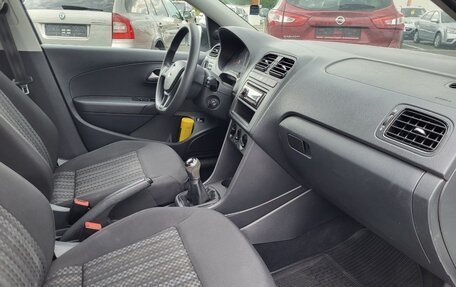Volkswagen Polo VI (EU Market), 2018 год, 1 100 000 рублей, 29 фотография