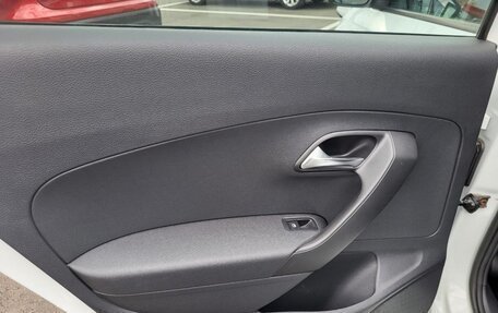 Volkswagen Polo VI (EU Market), 2018 год, 1 100 000 рублей, 28 фотография
