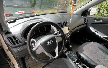 Hyundai Solaris II рестайлинг, 2012 год, 835 000 рублей, 5 фотография
