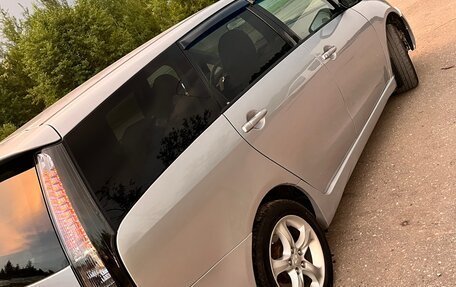 Mitsubishi Grandis, 2004 год, 690 000 рублей, 3 фотография