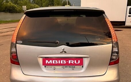 Mitsubishi Grandis, 2004 год, 690 000 рублей, 4 фотография
